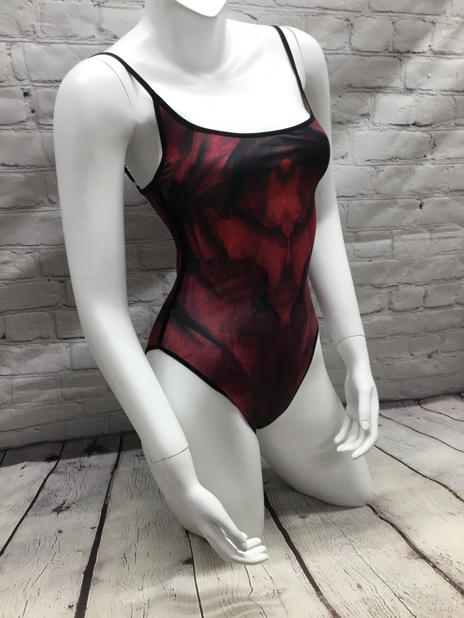 Maldire - Roses Collection Adjustable Strap Camisole Munst