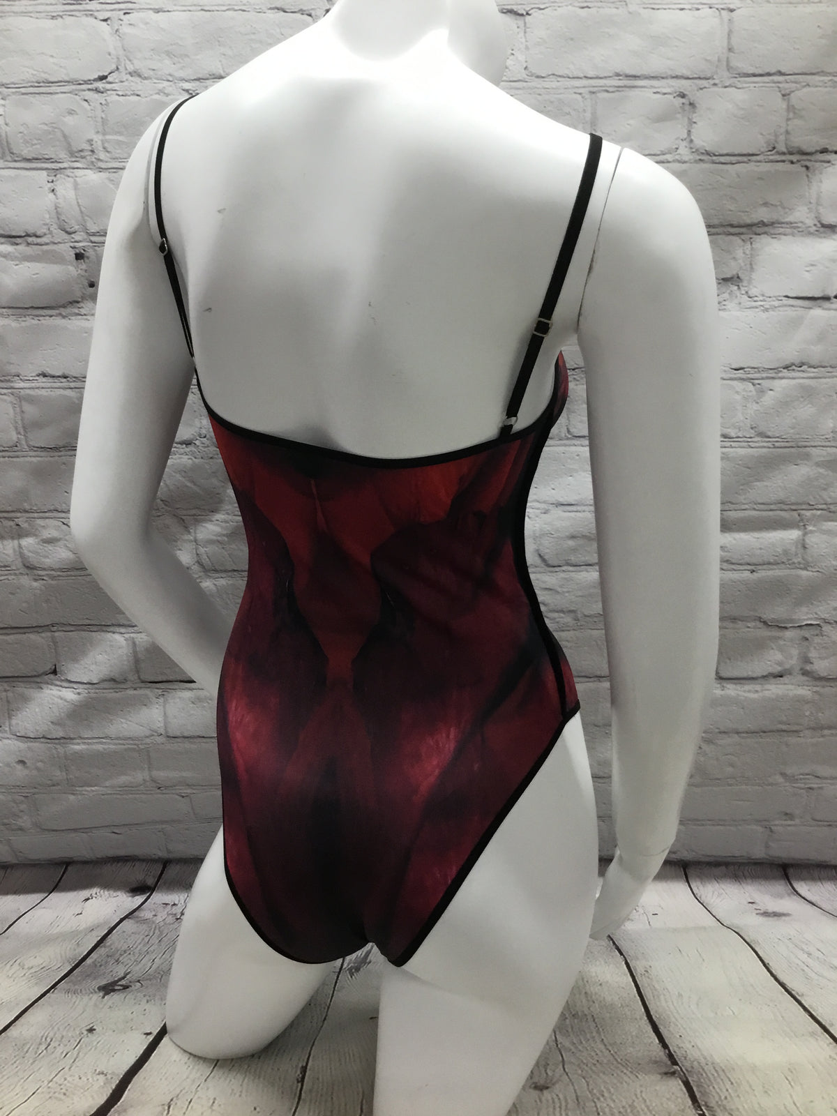 Maldire - Roses Collection Adjustable Strap Camisole Munst